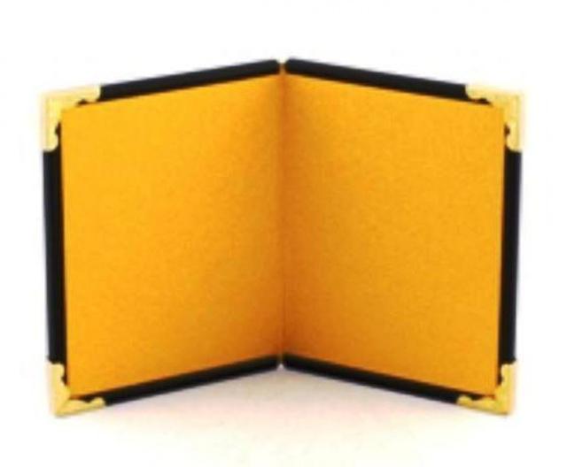 Japonský paraván ke sběratelské figurce 9x14 cm