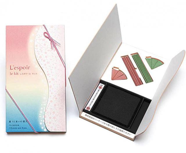 Japonské vonné tyčinky L&#39;Espoir - dárkový set s držákem 16ks