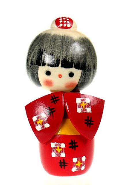 Originln japonsk panenka Kokeshi - kokei Benikasuri